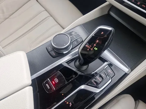 Thumbnail image for the BMW 5 Series 2.0 520d MHT M Sport    Steptronic