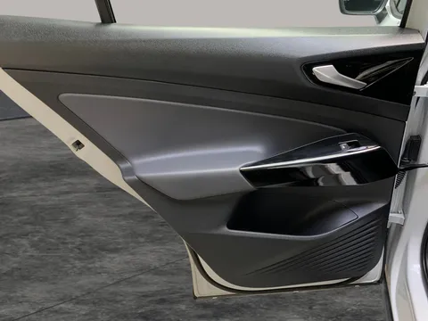 Thumbnail image for the Volkswagen Id.4 Pure 52kWh Life