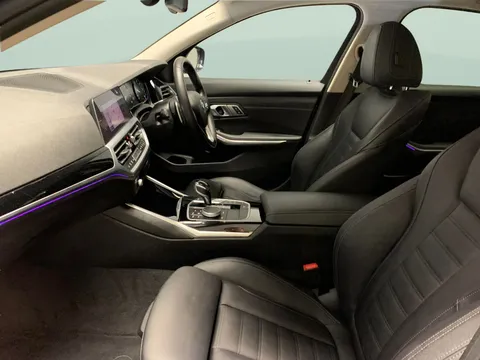 Thumbnail image for the BMW 3 Series 2.0 320d MHT Sport