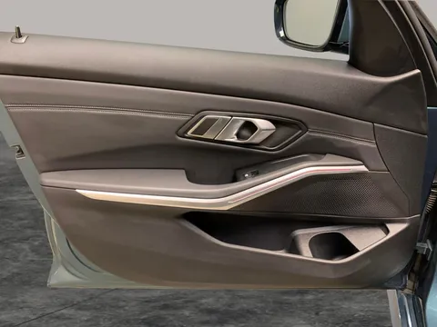 Thumbnail image for the BMW 3 Series 2.0 320d MHT Sport