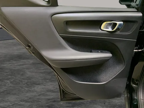 Thumbnail image for the Volvo XC40 2.0 D3 R-Design