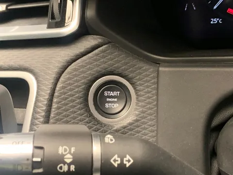 Thumbnail image for the Land Rover Range Rover Velar 2.0 D200 MHEV Edition   4WD