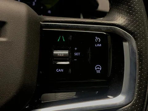 Thumbnail image for the Land Rover Range Rover Velar 2.0 D200 MHEV Edition   4WD