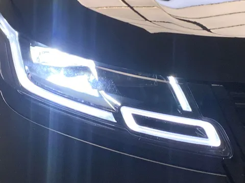 Thumbnail image for the Land Rover Range Rover Velar 2.0 D200 MHEV Edition   4WD