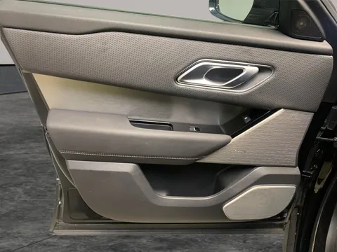 Thumbnail image for the Land Rover Range Rover Velar 2.0 D200 MHEV Edition   4WD