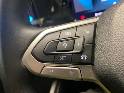 Thumbnail image for the Volkswagen Golf 1.5 TSI Life