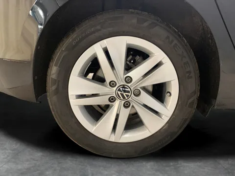 Thumbnail image for the Volkswagen Golf 1.5 TSI Life