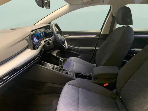 Thumbnail image for the Volkswagen Golf 1.5 TSI Life