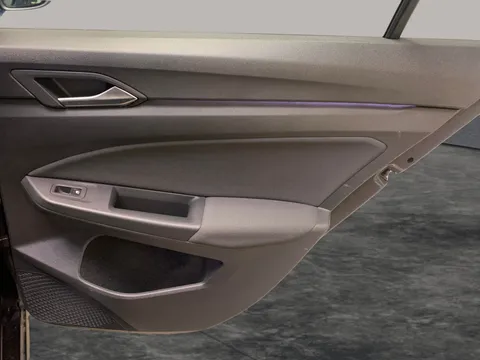 Thumbnail image for the Volkswagen Golf 1.5 TSI Life