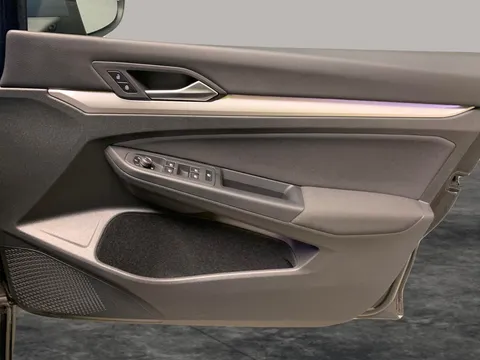 Thumbnail image for the Volkswagen Golf 1.5 TSI Life