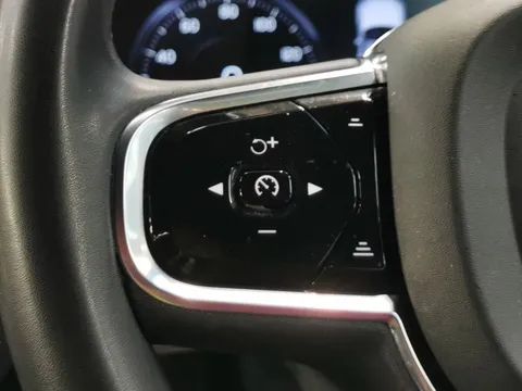 Thumbnail image for the Volvo XC90 2.0h T8 Recharge 18.8kWh R-Design   Plug-in  4WD