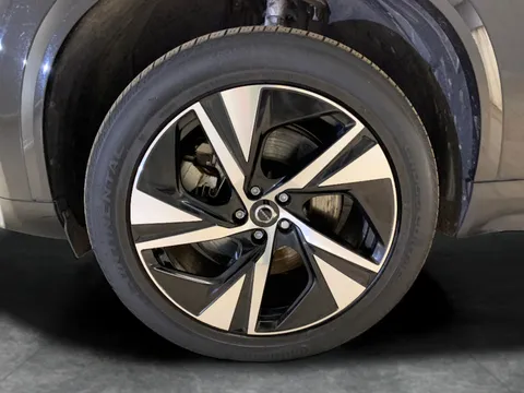 Thumbnail image for the Volvo XC90 2.0h T8 Recharge 18.8kWh R-Design   Plug-in  4WD