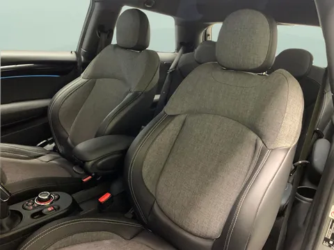 Thumbnail image for the Mini Electric Hatch Cooper SE 32.6kWh Level 2