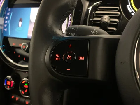 Thumbnail image for the Mini Electric Hatch Cooper SE 32.6kWh Level 2