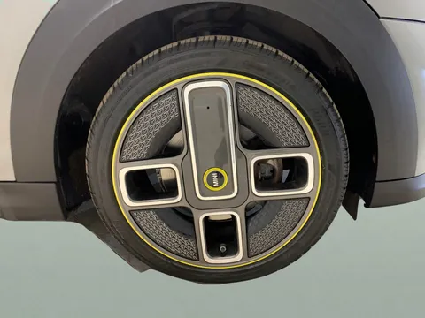 Thumbnail image for the Mini Electric Hatch Cooper SE 32.6kWh Level 2