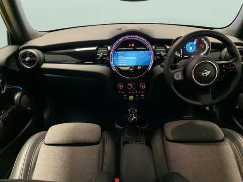 Thumbnail image for the Mini Electric Hatch Cooper SE 32.6kWh Level 2