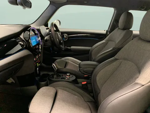 Thumbnail image for the Mini Electric Hatch Cooper SE 32.6kWh Level 2