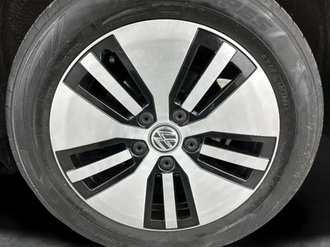 Thumbnail image for the Volkswagen E-Golf 35.8kWh e-Golf
