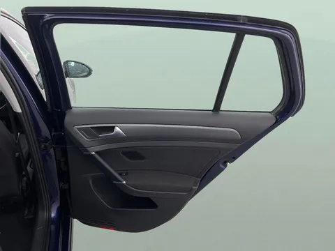 Thumbnail image for the Volkswagen E-Golf 35.8kWh e-Golf
