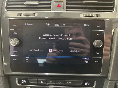 Thumbnail image for the Volkswagen E-Golf 35.8kWh e-Golf