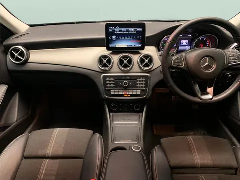 Thumbnail image for the Mercedes-Benz Gla 1.6 GLA180 GPF Urban Edition   7G-DCT