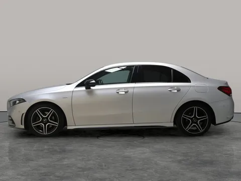 Thumbnail image for the Mercedes-Benz A-Class 2.0 A180d AMG Line Edition (Premium)   8G-DCT