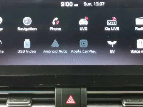 Thumbnail image for the Kia Niro 64kWh 4+