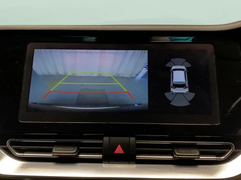 Thumbnail image for the Kia Niro 64kWh 4+