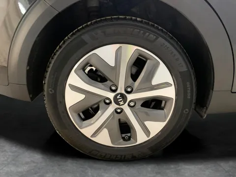 Thumbnail image for the Kia Niro 64kWh 4+