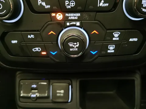 Thumbnail image for the Jeep Renegade 1.3 GSE T4 S   DDCT