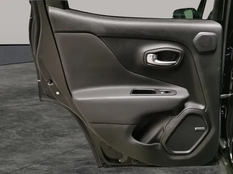 Thumbnail image for the Jeep Renegade 1.3 GSE T4 S   DDCT