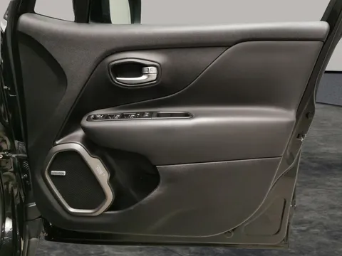 Thumbnail image for the Jeep Renegade 1.3 GSE T4 S   DDCT