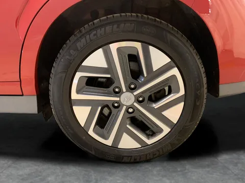 Thumbnail image for the Hyundai Kona 64kWh Premium   (10.5kW Charger)