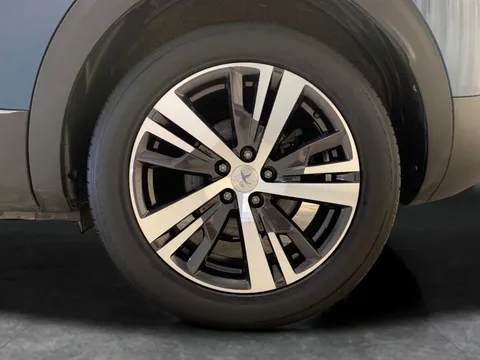 Thumbnail image for the Peugeot 3008 1.6 13.2kWh Allure   Plug-in  e-EAT