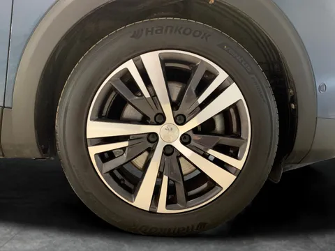 Thumbnail image for the Peugeot 3008 1.6 13.2kWh Allure   Plug-in  e-EAT