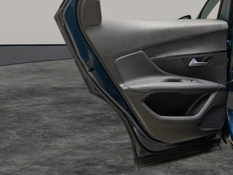 Thumbnail image for the Peugeot 3008 1.6 13.2kWh Allure   Plug-in  e-EAT