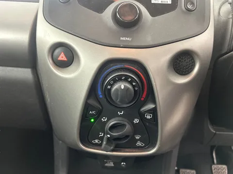Thumbnail image for the Toyota AYGO 1.0 VVT-i x-play