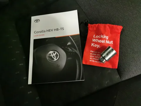 Thumbnail image for the Toyota Corolla 1.8 VVT-h Icon    CVT