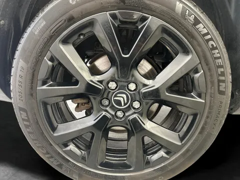Thumbnail image for the Citroën C5 Aircross 1.2 PureTech Flair