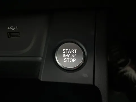 Thumbnail image for the Audi A4 Avant 2.0 TFSI 35 Black Edition   S Tronic