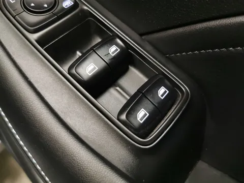 Thumbnail image for the Mg Mg5 61.1kWh SE Long Range