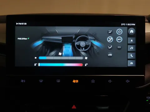 Thumbnail image for the Mg Mg5 61.1kWh SE Long Range