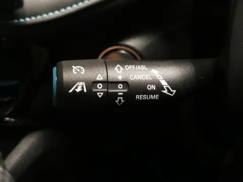 Thumbnail image for the Mg Mg5 61.1kWh SE Long Range