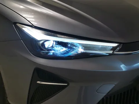 Thumbnail image for the Mg Mg5 61.1kWh SE Long Range