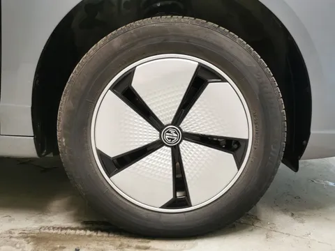 Thumbnail image for the Mg Mg5 61.1kWh SE Long Range