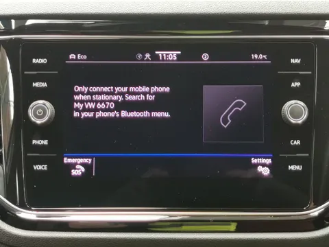 Thumbnail image for the Volkswagen T-Roc 2.0 TSI R   DSG 4Motion