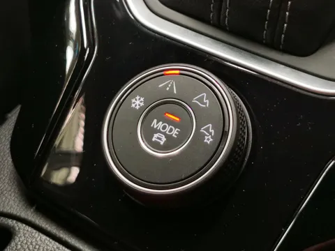 Thumbnail image for the Volkswagen T-Roc 2.0 TSI R   DSG 4Motion