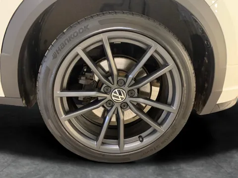 Thumbnail image for the Volkswagen T-Roc 2.0 TSI R   DSG 4Motion