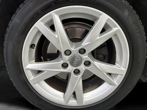 Thumbnail image for the Audi A4 Avant 2.0 TDI ultra Sport