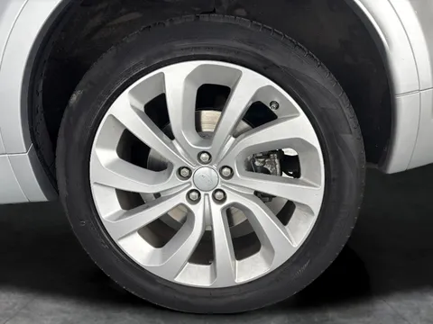 Thumbnail image for the Land Rover Discovery Sport 2.0 D180 MHEV R-Dynamic HSE   4WD